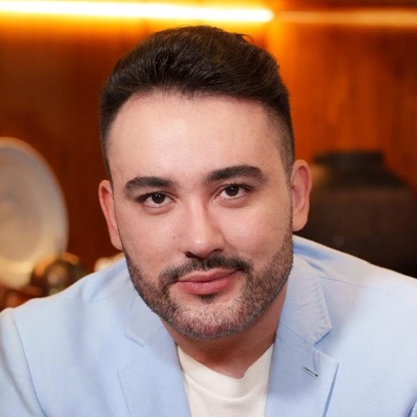 Dr. Carlos Alexandre