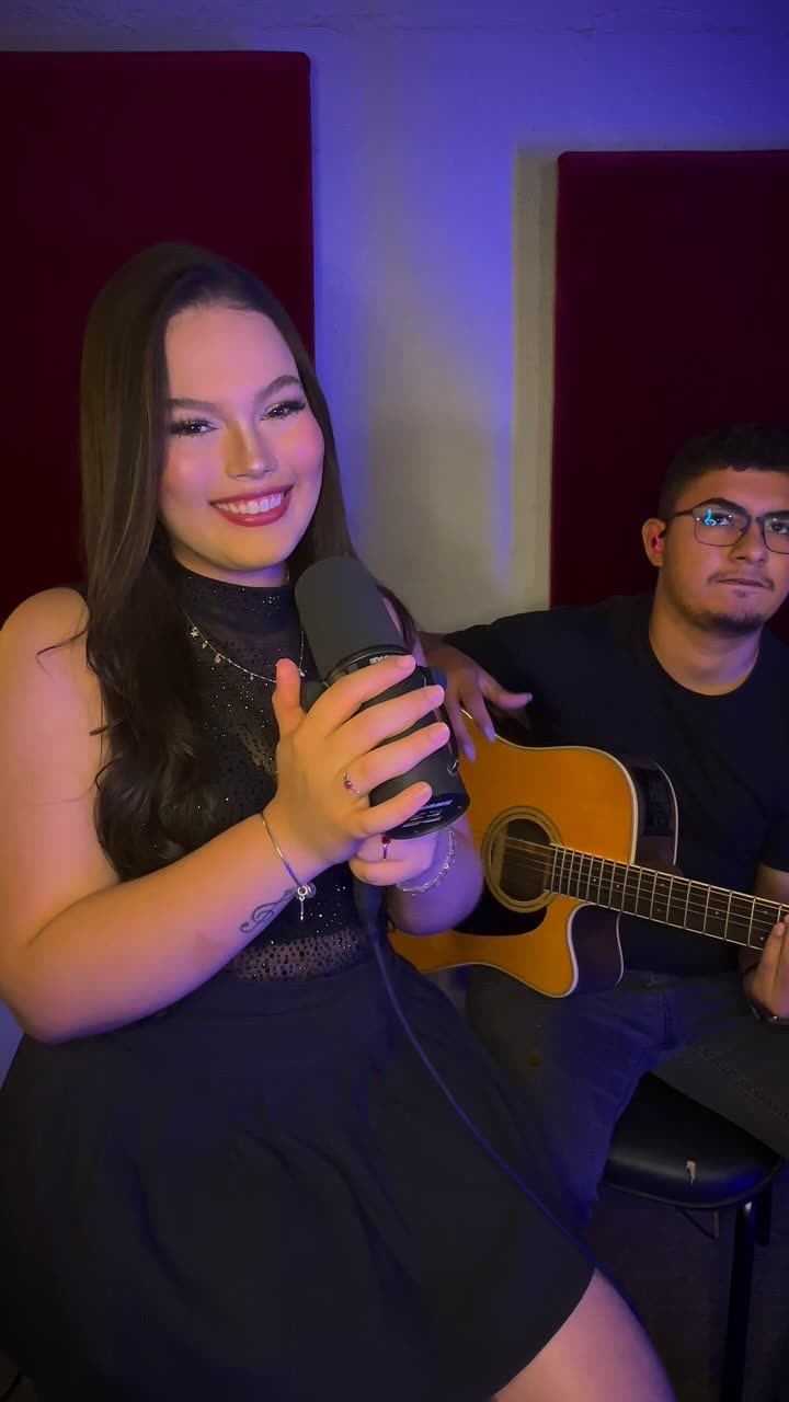 Melyssa Raphaela no estúdio